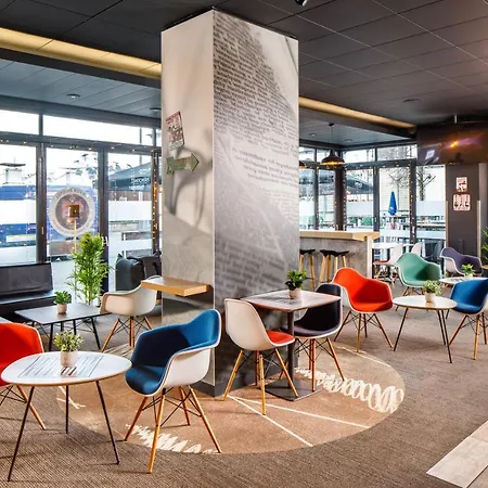 ホテル イビス センター