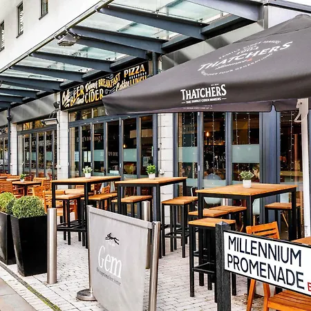 ホテル イビス センター 3*