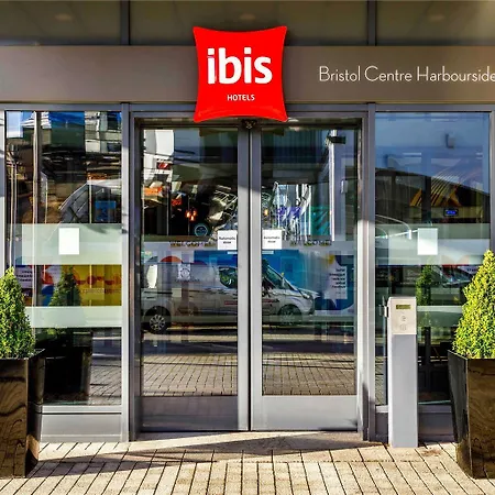 Ibis Centre Hotel 3*