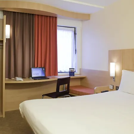 Ibis Centre Szálloda 3*