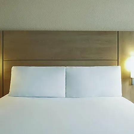 Ibis Centre 3*