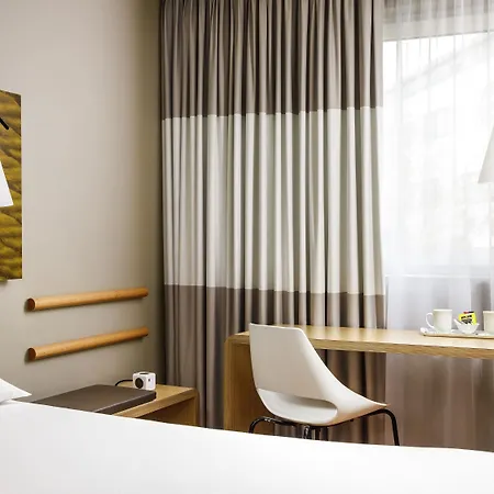 Ibis Centre 3*