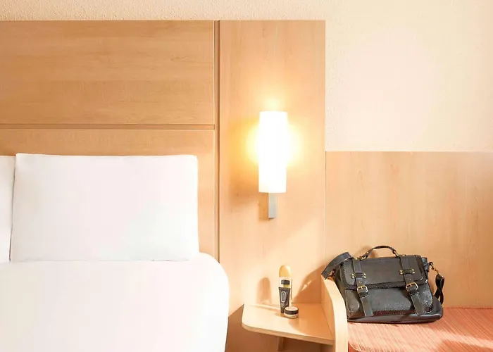 Hotel Ibis Centre 3*