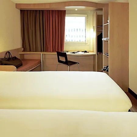 Ibis Centre 3*
